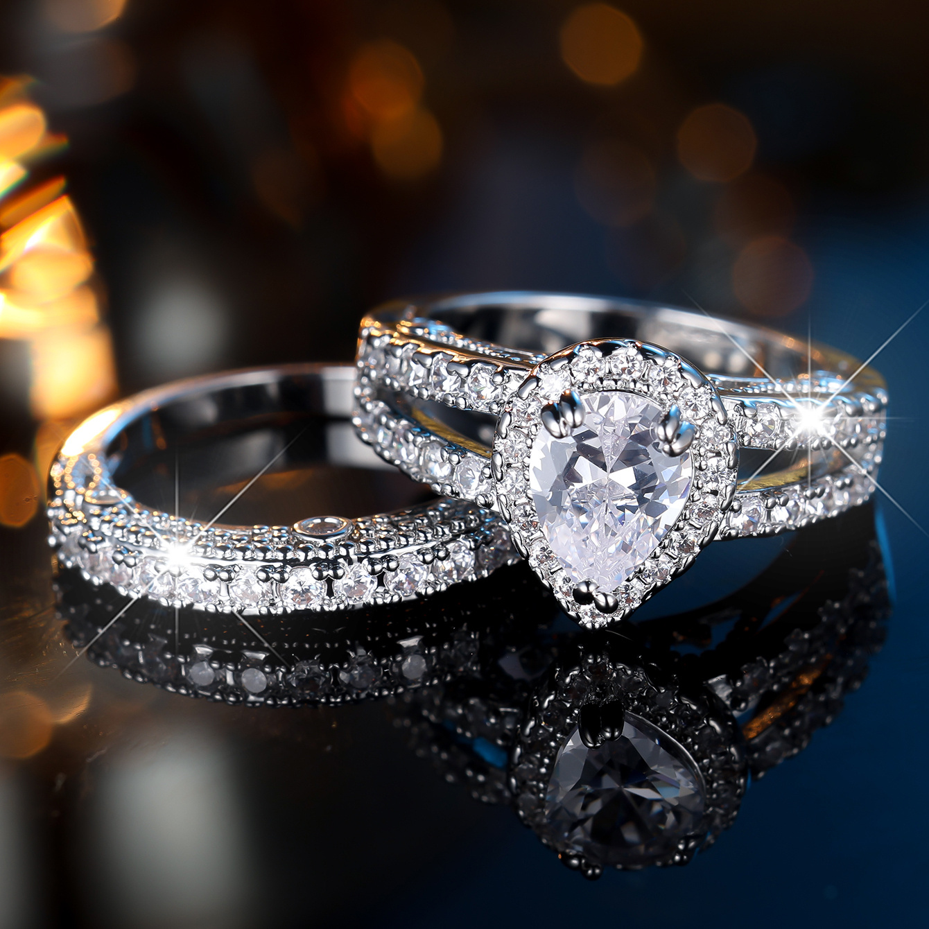 Women's Luxurious Inlaid Synthetic Zirconia Teardrop Rings
